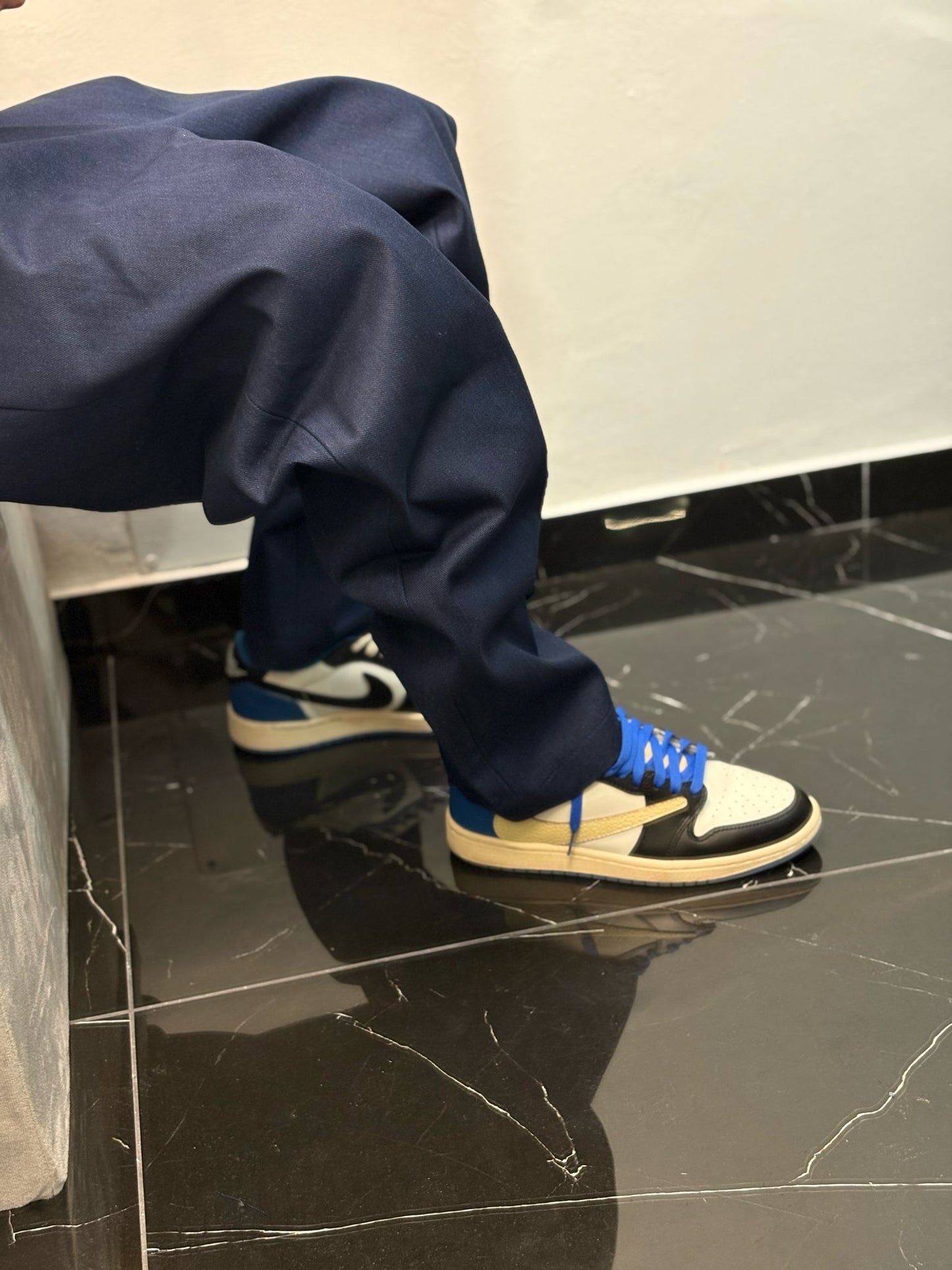 Pantalone jeans oversize sartoriale