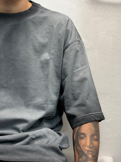 Maglietta sartoriale slavata oversize