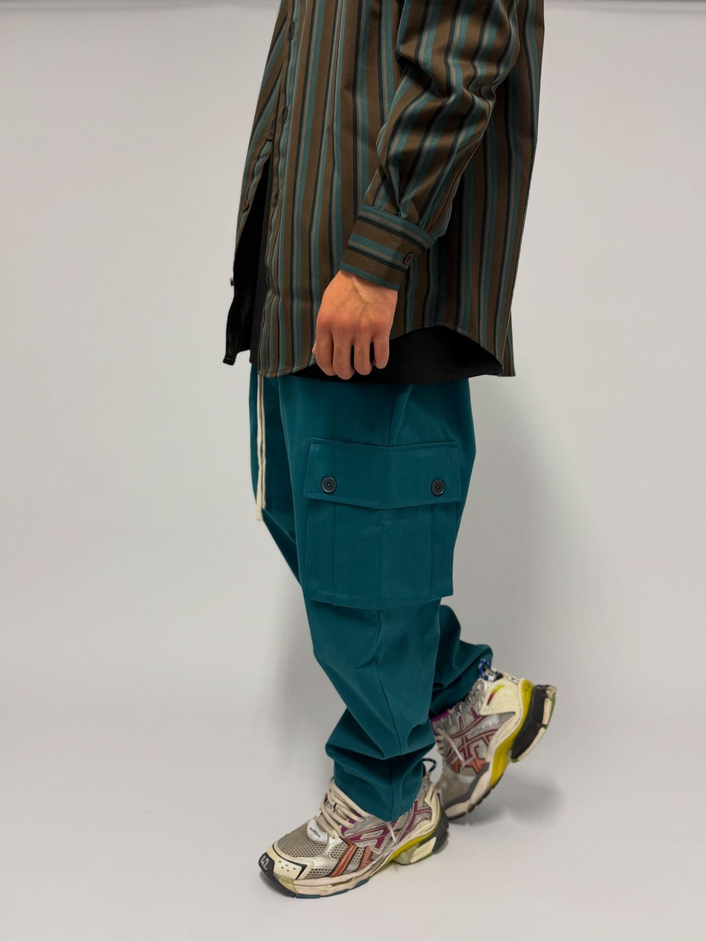 pantalone cargo petrolio